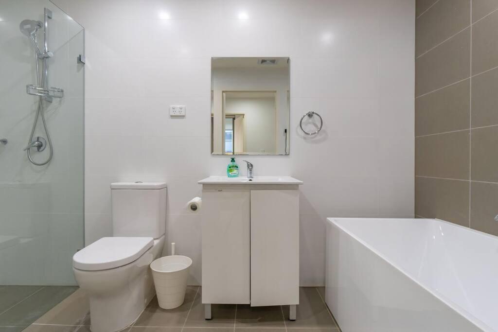 Close To Everything Family Friend 2 Free Parking Apartment